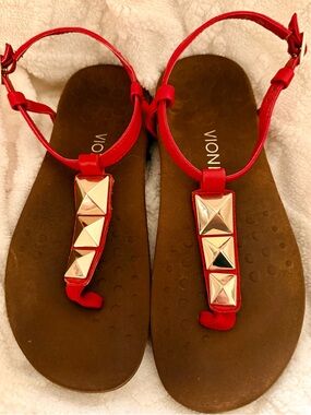 VIONIC 'Rest Nala' Women’s Leather Thong Sandals w/Embellishments Sz 8 Red/Gold